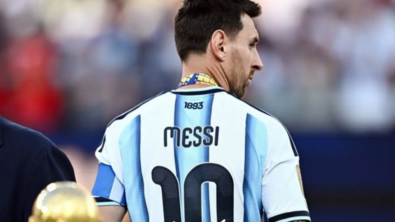 Messi cùng gia đình đã về Argentina, nỗi buồn thua chung kết World Cup vẫn đọng lại