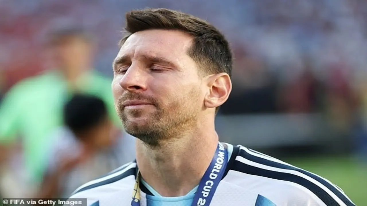 Messi: "Nỗi đau quá lớn, rất khó để khép lại vết thương này"