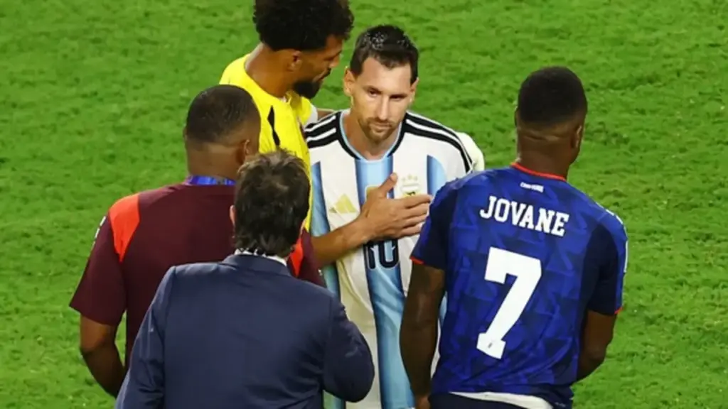 Messi nói gì về Cabo Verde?