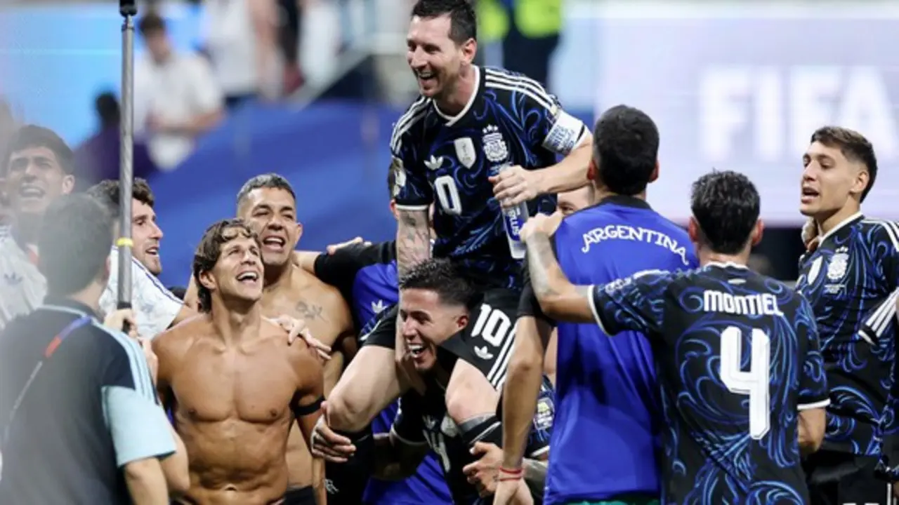 Messi phá sâu kỷ lục kiến tạo giúp Argentina ngoạn mục đánh bại Anh: Giới hạn nào cho M10?