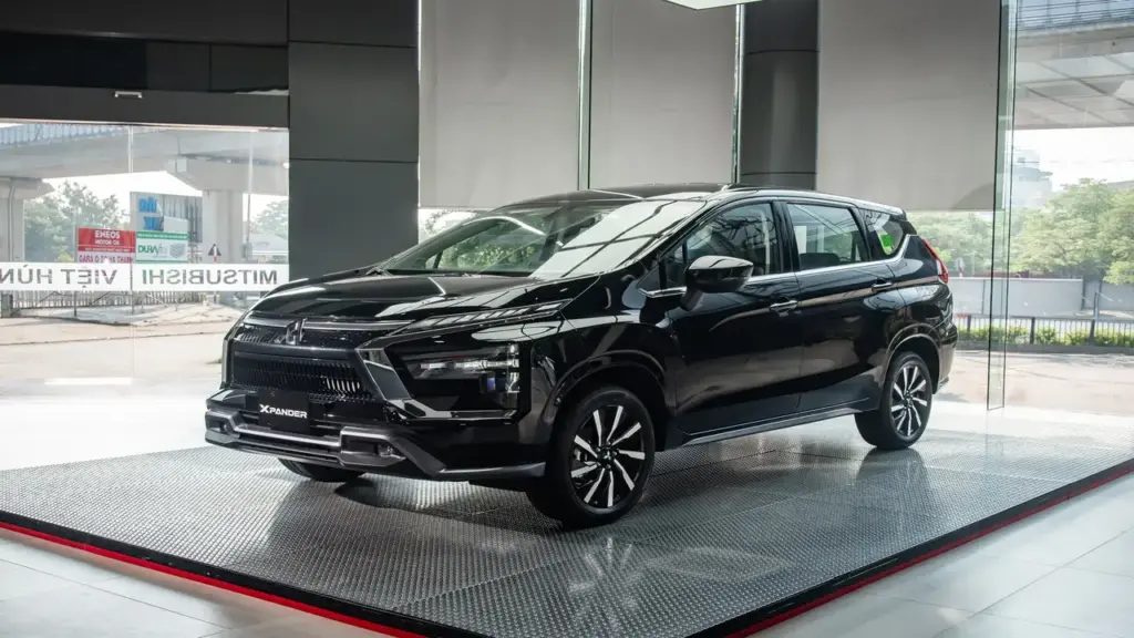 Mitsubishi vượt Toyota, Ford về doanh số nhóm xe xăng, dầu bán chạy