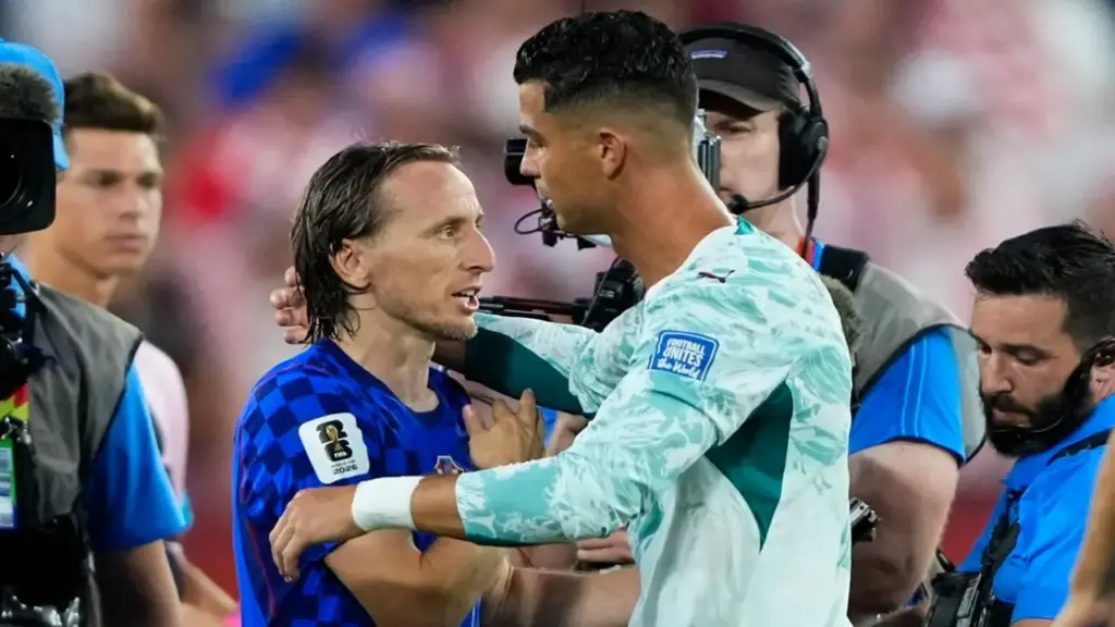 Modric: 'VAR được áp dụng tùy theo tầm vóc của từng đội'