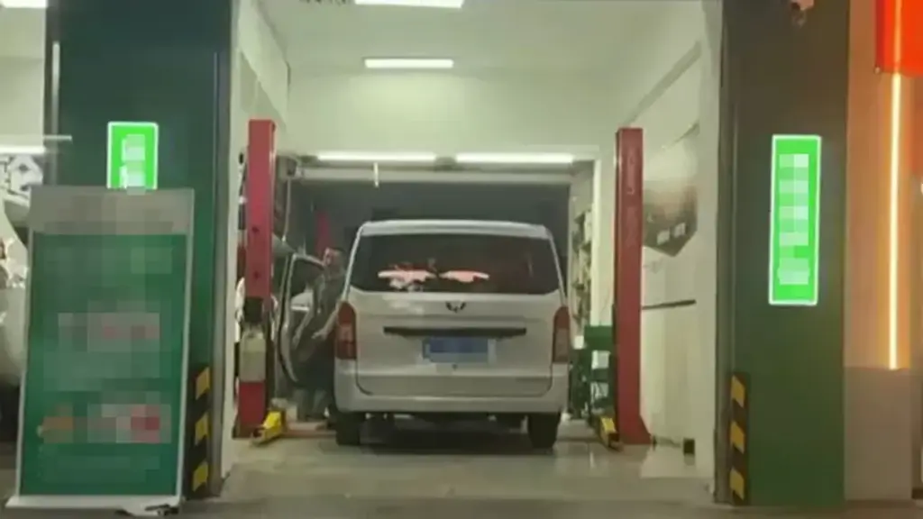 Mua xe cũ tự lái để tiết kiệm gần 20 triệu tiền vé máy bay, cuối cùng lỗ gần trăm triệu