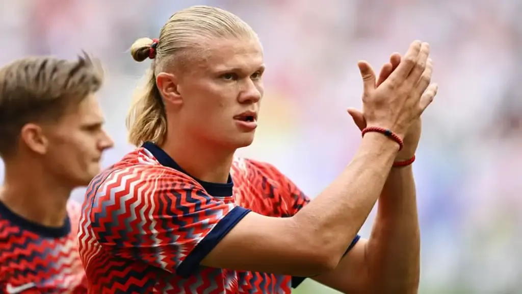 Na Uy 0-0 Anh (H1): Haaland so tài Harry Kane