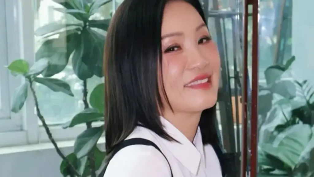 Nam đạo diễn trăm tỷ kiên nhẫn chờ đợi Hồng Đào suốt 3 năm