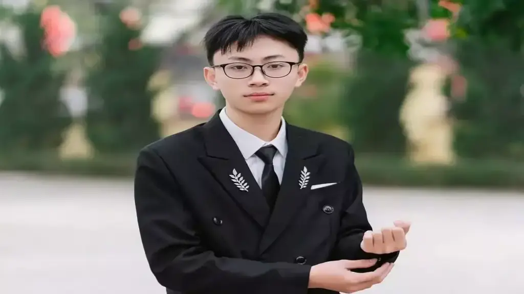 Nam sinh 'trường làng' thành á khoa toàn quốc