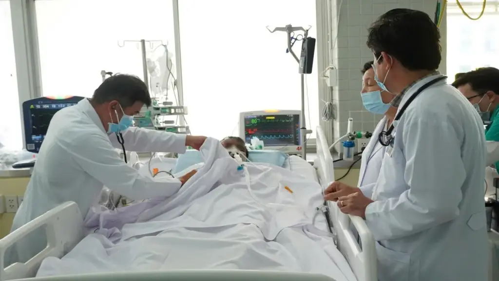 Nạn nhân vụ lật ca nô ở Phú Quốc về TPHCM bằng máy bay, tiên lượng ra sao?