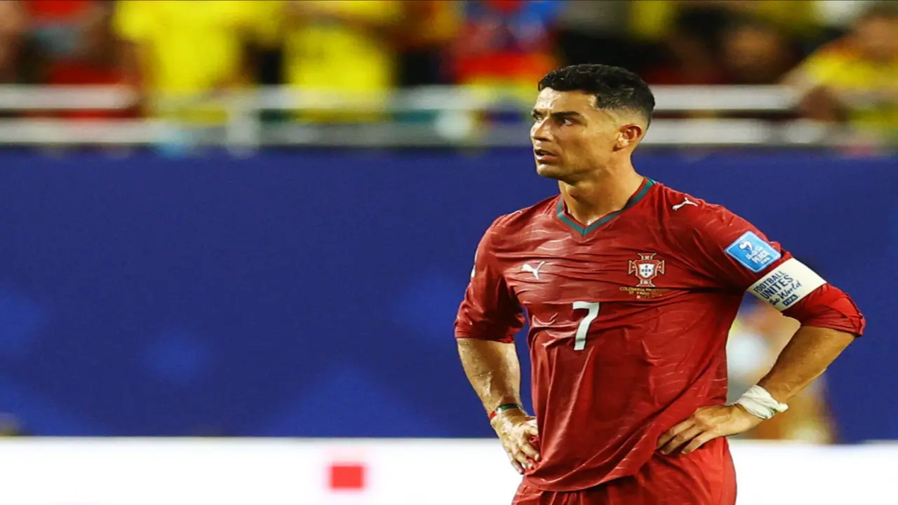 Nani: 'Các đồng đội cần chạy thay phần Ronaldo'