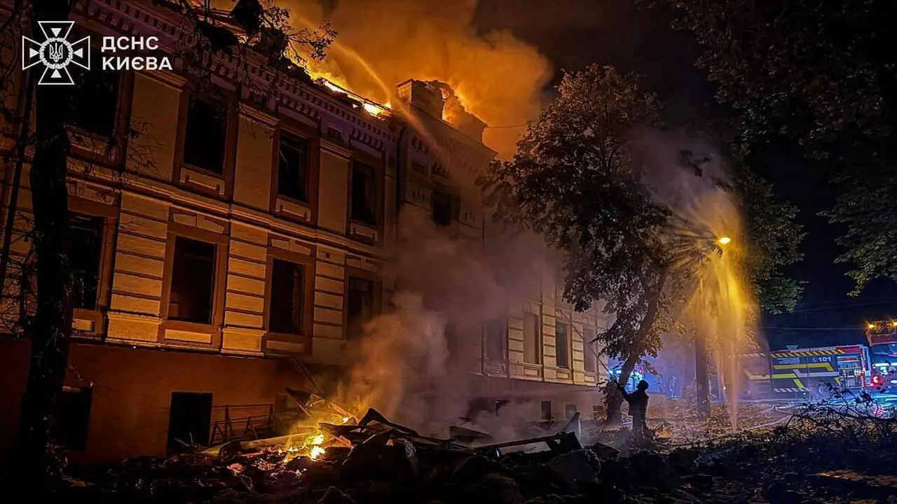 Nga tấn công dữ dội Kiev bằng hàng chục tên lửa
