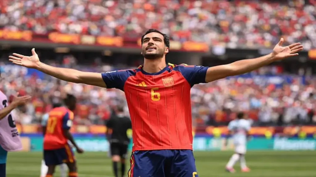 Ngôi sao Tây Ban Nha lập kỷ lục chưa từng có tại World Cup