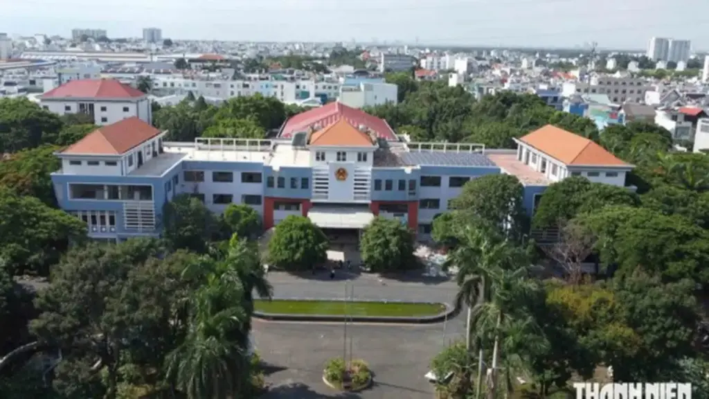 Ngôi trường mang tên liệt sĩ Lê Thị Riêng được cải tạo từ trụ sở UBND cũ