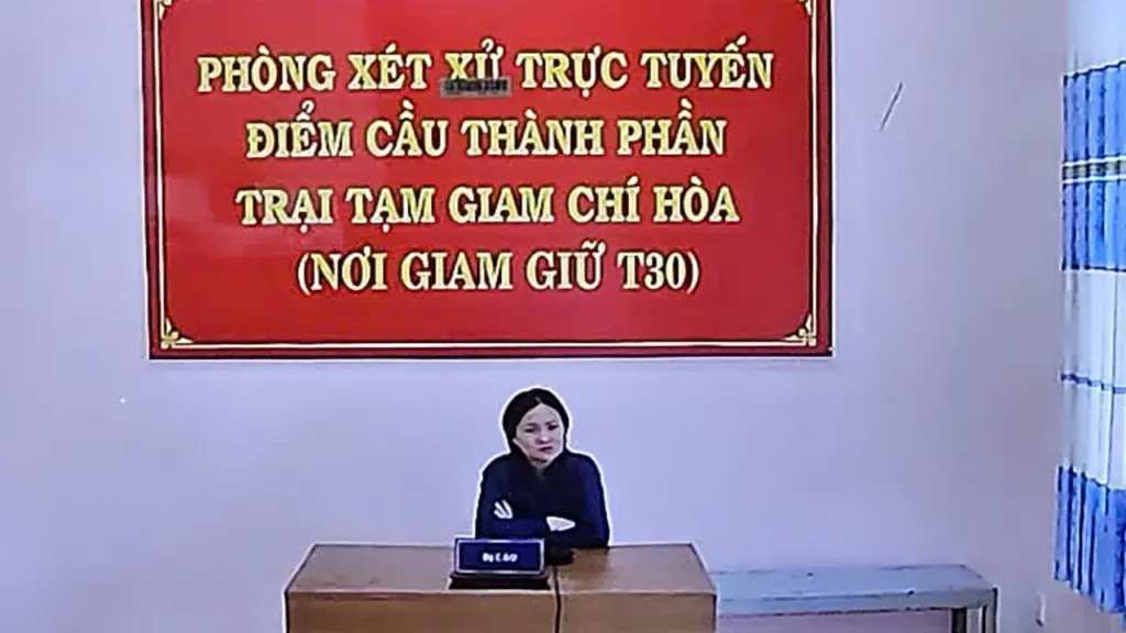 Người cứa cổ bạn trai vì ghen khai 'không kiểm soát được cảm xúc'