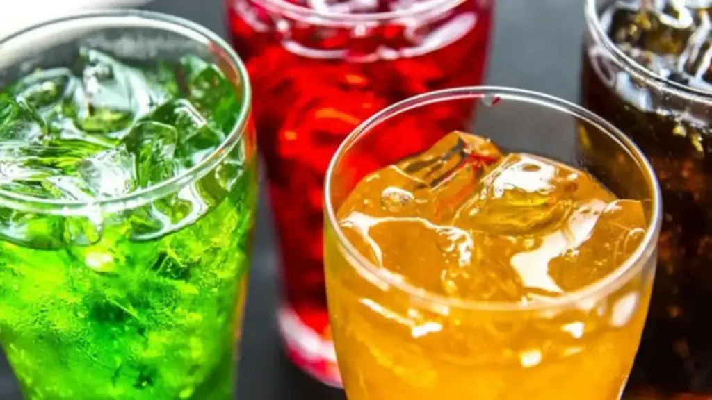 Người đàn ông 32 tuổi nhập viện sau thời gian dài uống loại nước "quốc dân" mỗi ngày