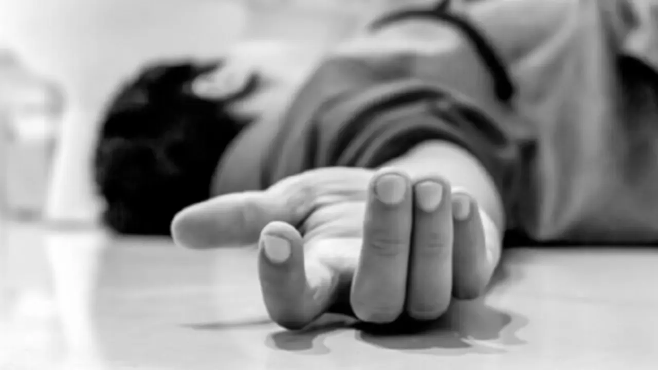 Người đàn ông 52 tuổi đột quỵ, tử vong sau khi ăn thịt kho với dưa leo, bác sĩ cảnh báo thói quen "cực độc"
