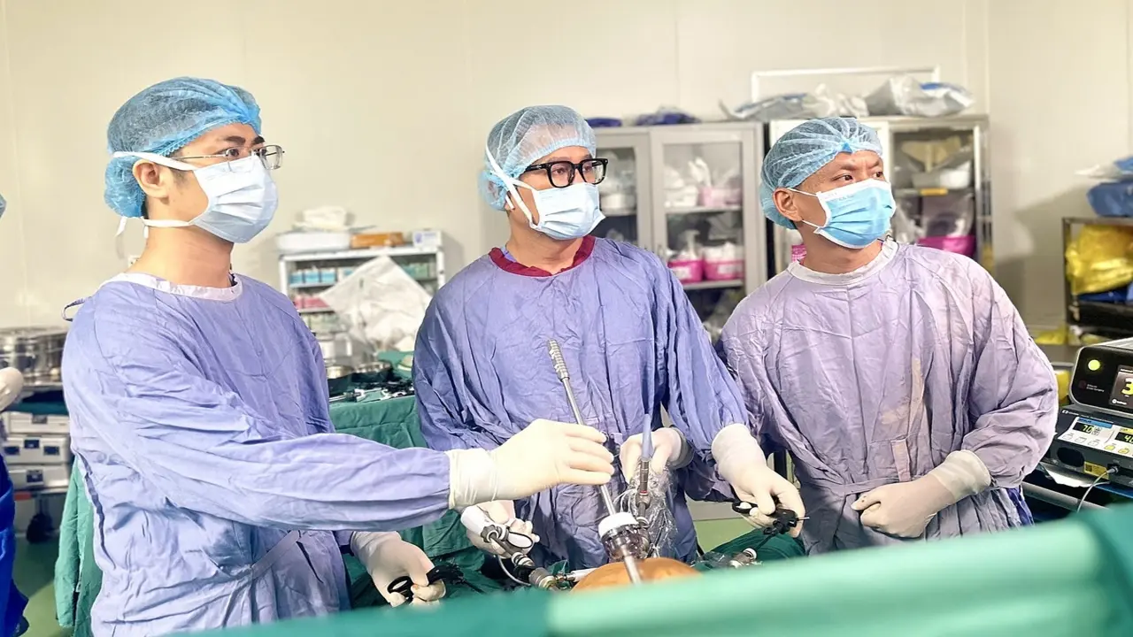 Người đàn ông vỡ thực quản sau chầu nhậu