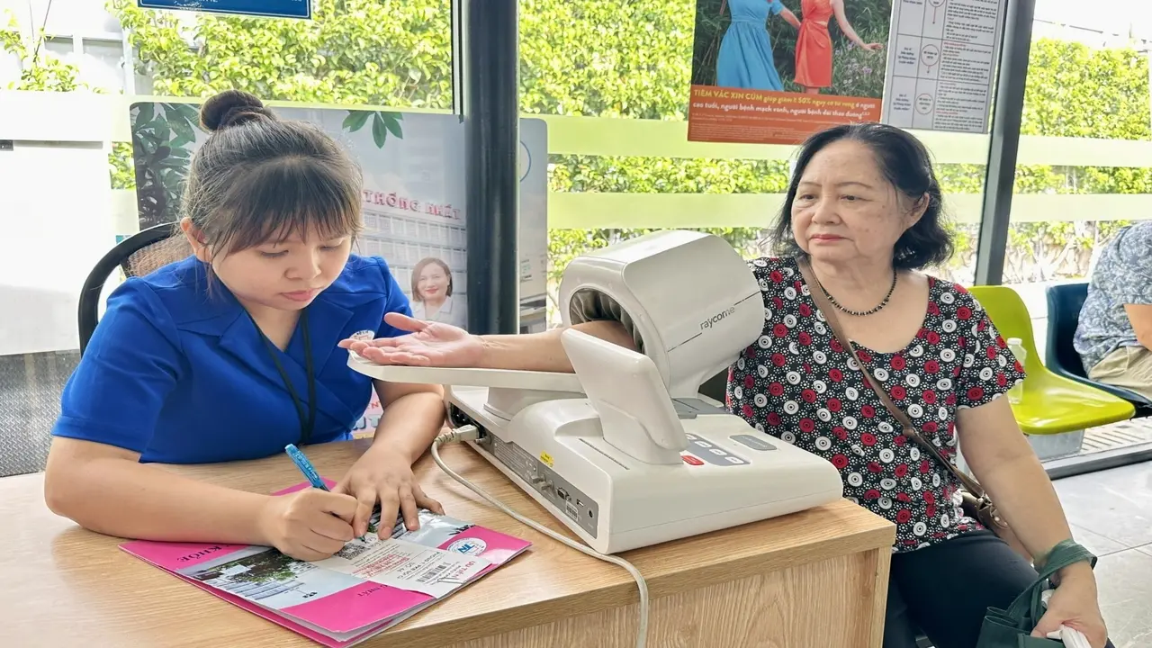 Người dân TPHCM tăng tuổi thọ, sức khỏe thế nào sau 50 năm?