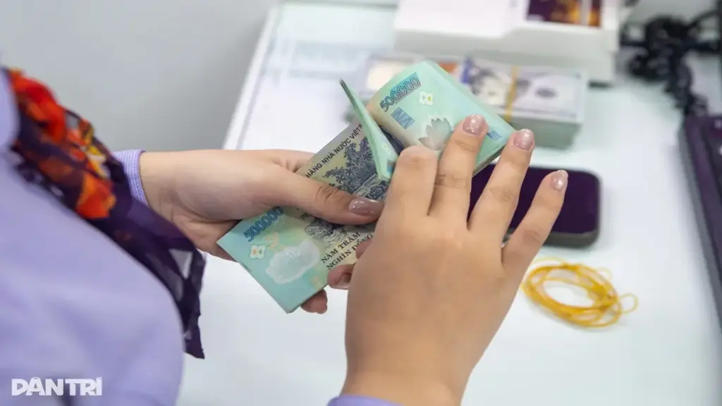 Người gửi tiền tiết kiệm được bảo hiểm tối đa 350 triệu đồng từ 13/7