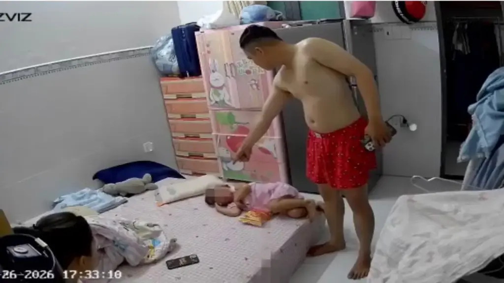 Người mẹ âm thầm lưu bằng chứng nhân tình bạo hành con gái 3 tuổi ở TPHCM