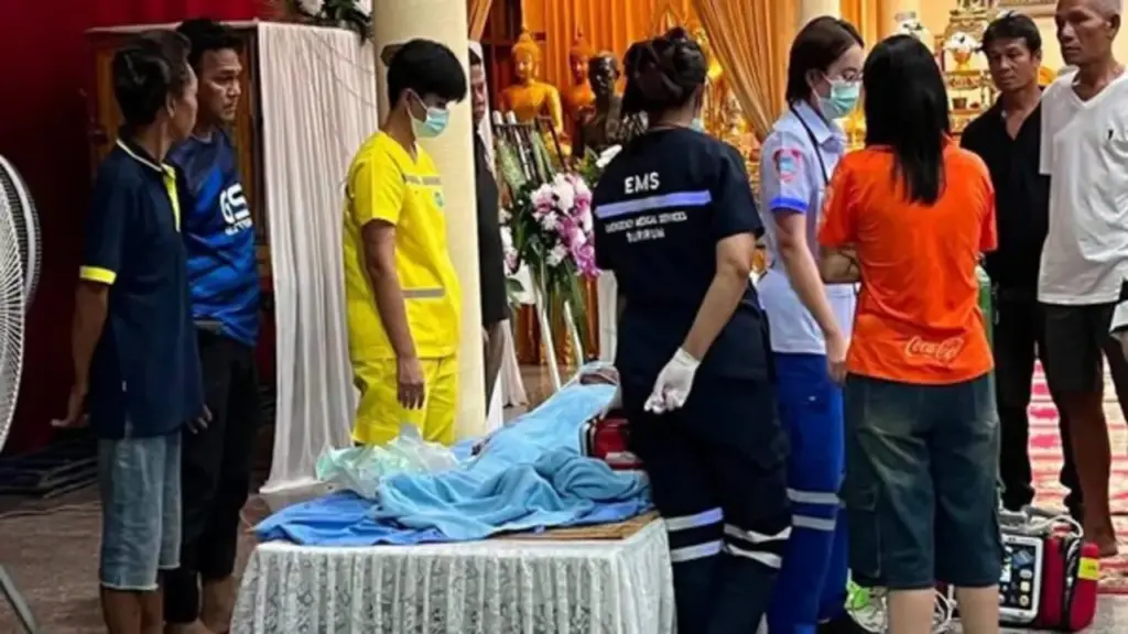 Người nhà đang chuẩn bị tang lễ, cụ bà 74 tuổi bất ngờ "sống lại"