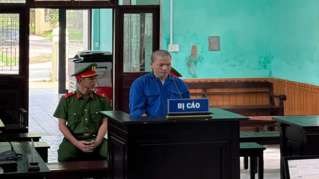 Người phá bảo vật ngai vàng triều Nguyễn bị tuyên hơn 3 năm tù