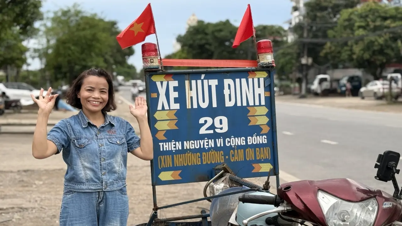 Người phụ nữ Hà Nội 6 năm đi nhặt đinh xuyên đêm