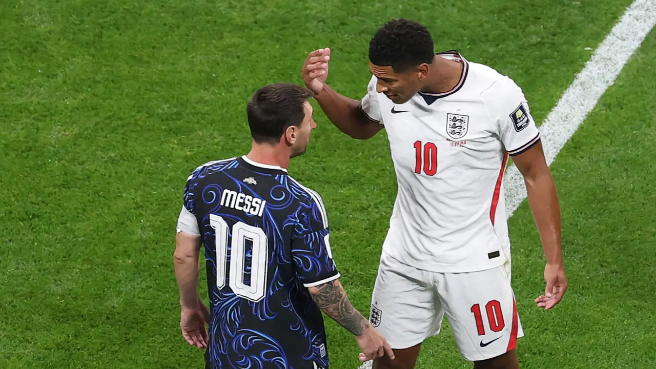 Nguồn cơn Bellingham cãi vã với Messi