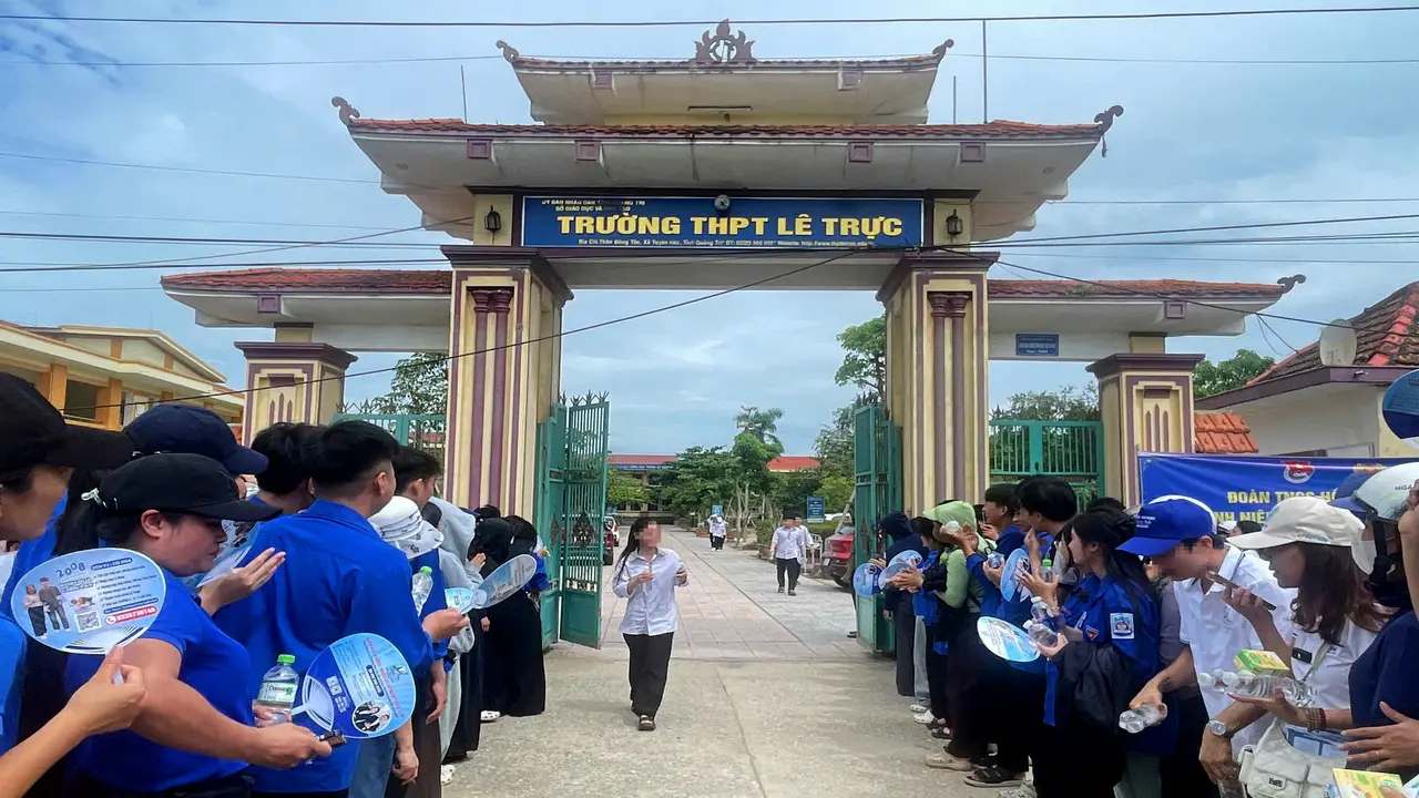 Nguyên hiệu trưởng muốn tặng 1 tháng lương cho người tố cáo tiêu cực thi cử