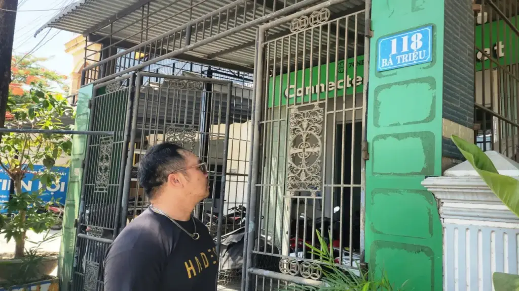 Nhà trúng đấu giá, rồi bị chiếm: vì sao định giá hơn 4 tỉ, đấu giá chỉ hơn 2,3 tỉ?