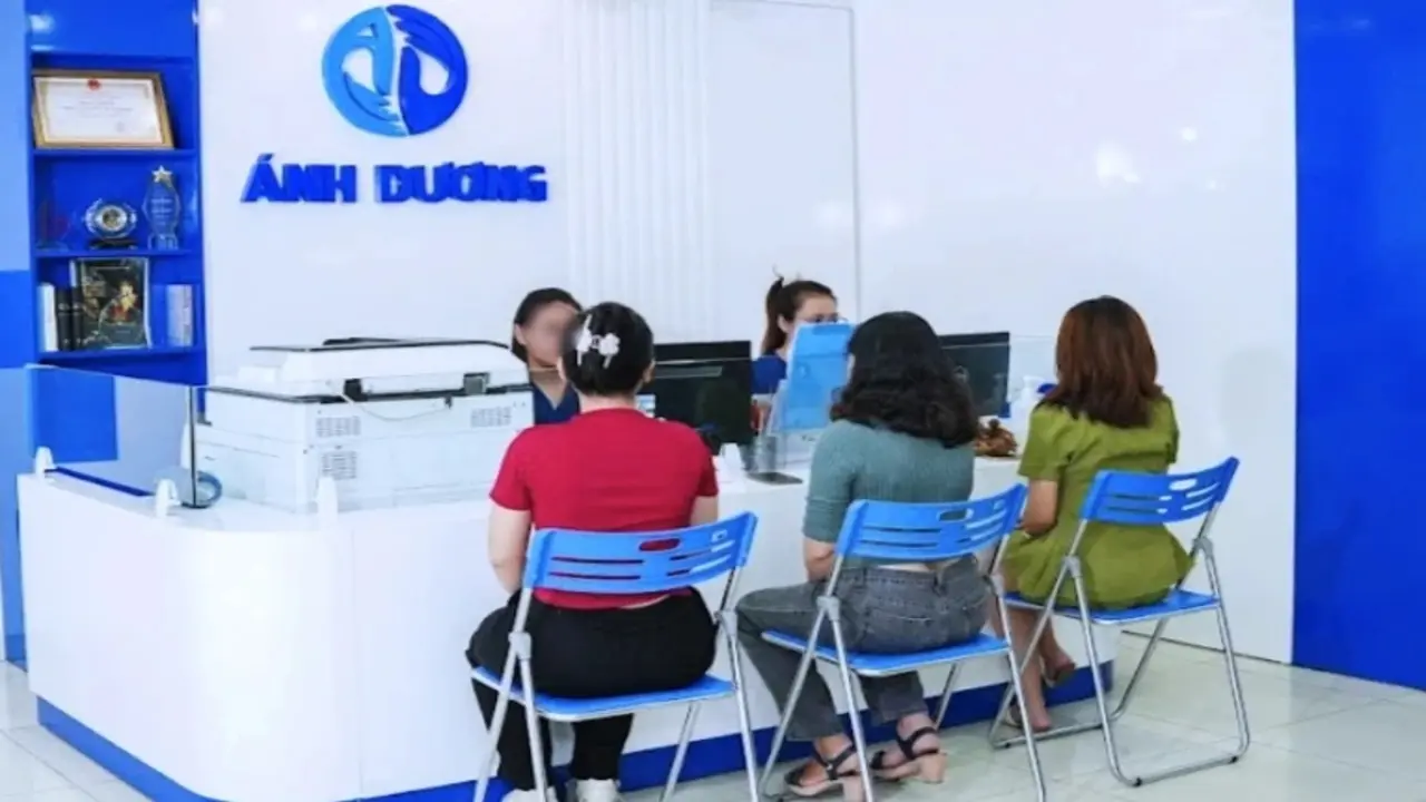 Nhân viên văn phòng ở TPHCM "hóa thân" thành bác sĩ chữa bệnh trái phép