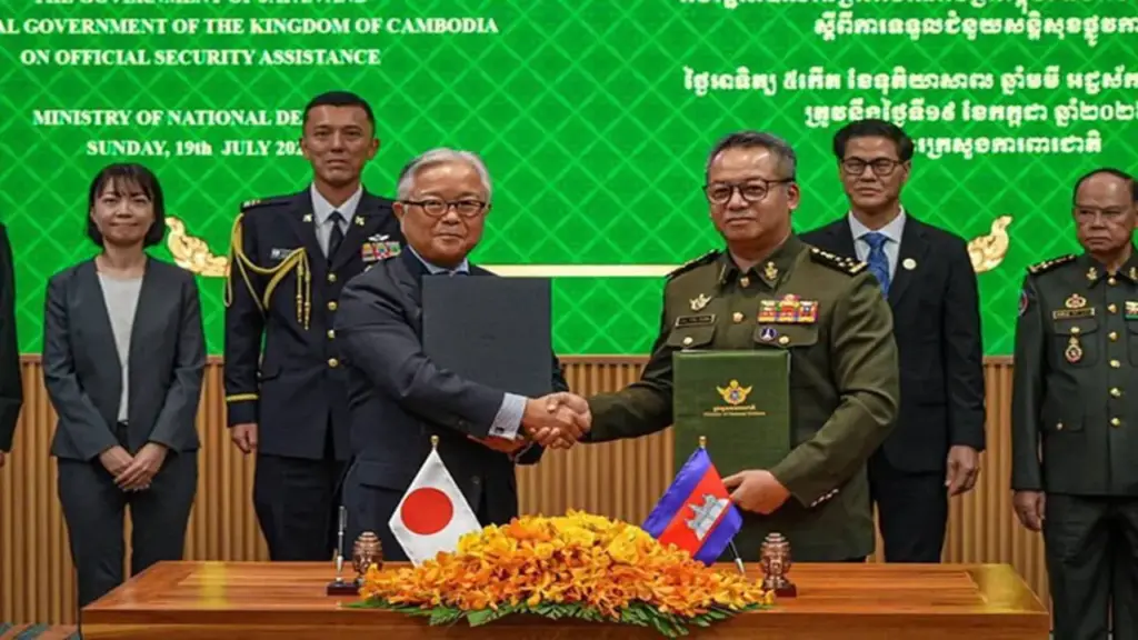 Nhật Bản cung cấp thiết bị quân sự trị giá 3 triệu USD cho Campuchia