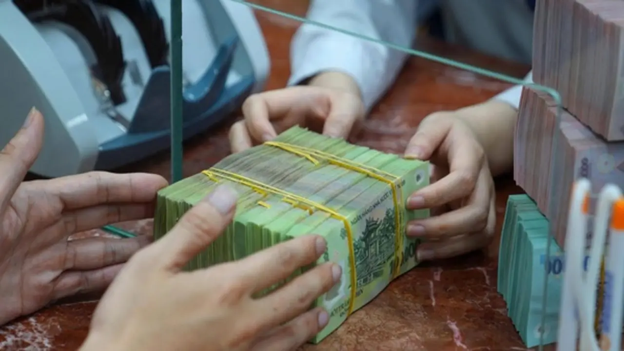 Nhiều doanh nghiệp 'bạo tay' chi cổ tức