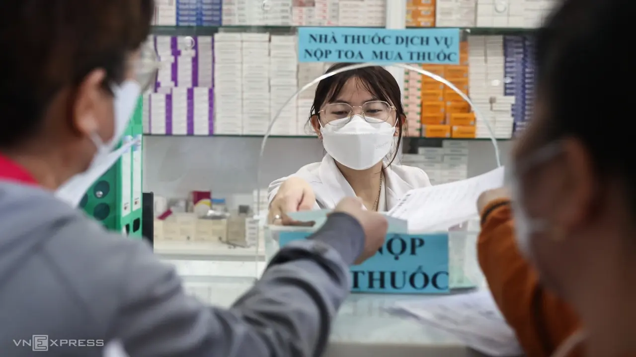 Nhiều nhà thuốc bị 'tuýt còi' vì bán thuốc kê đơn sai quy định
