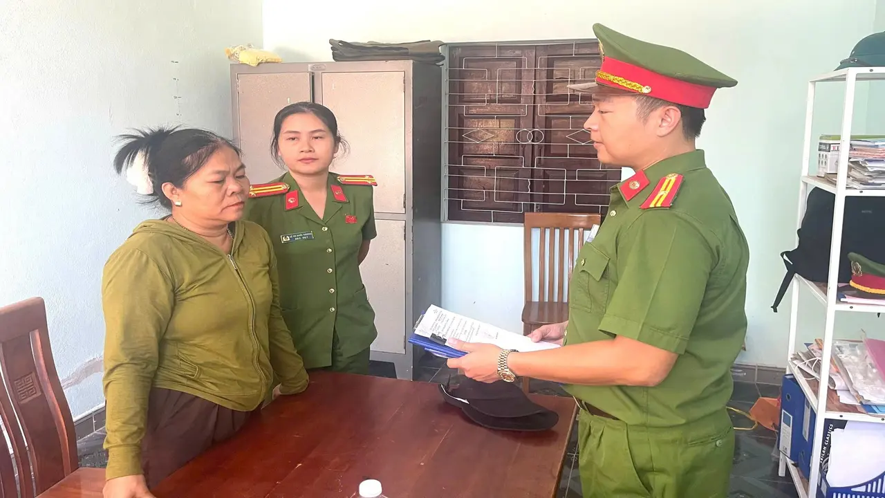 Nhờ "thầy bói" đòi 10 tỷ đồng, người phụ nữ mất thêm 179 triệu
