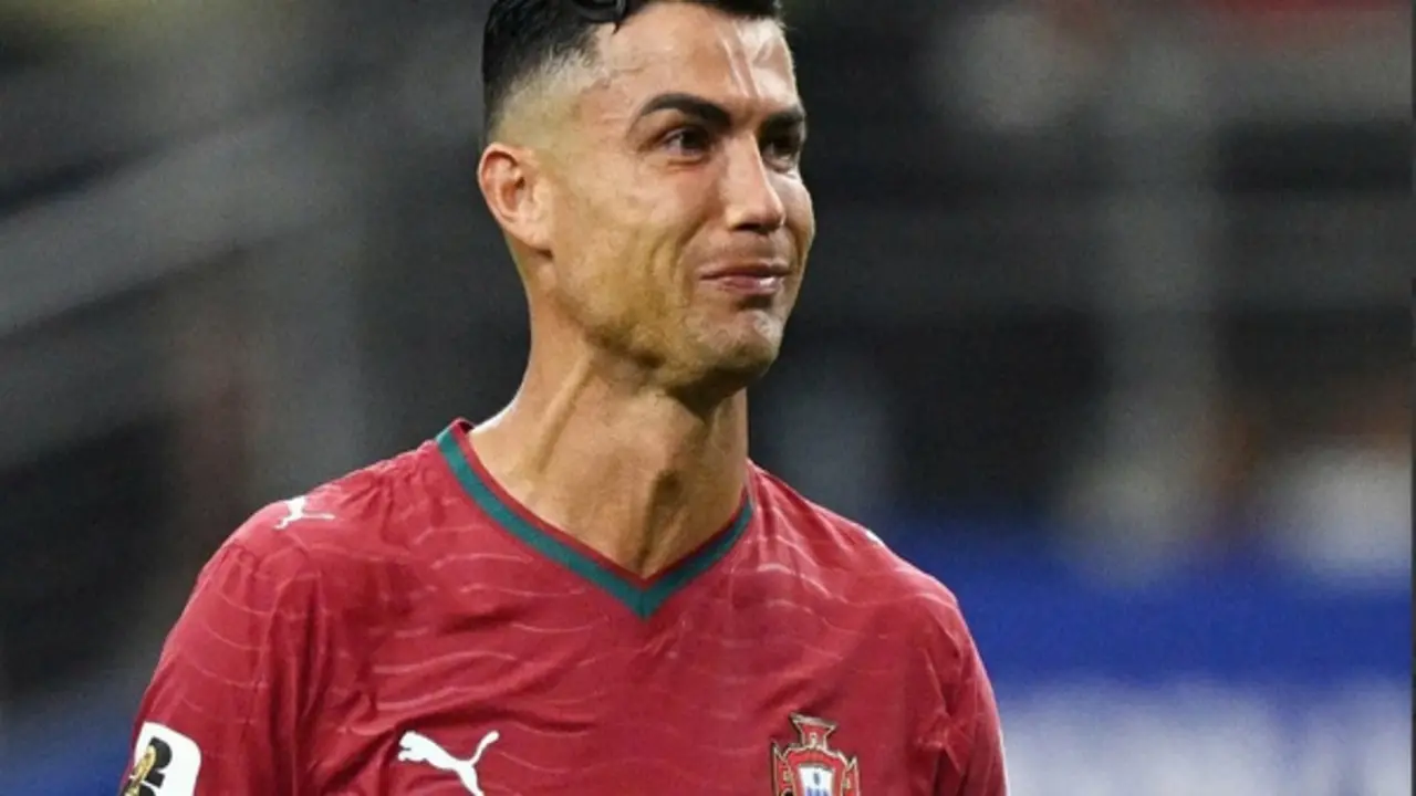 Những người lớn lên cùng... Ronaldo, nghẹn ngào khi thần tượng chia tay World Cup