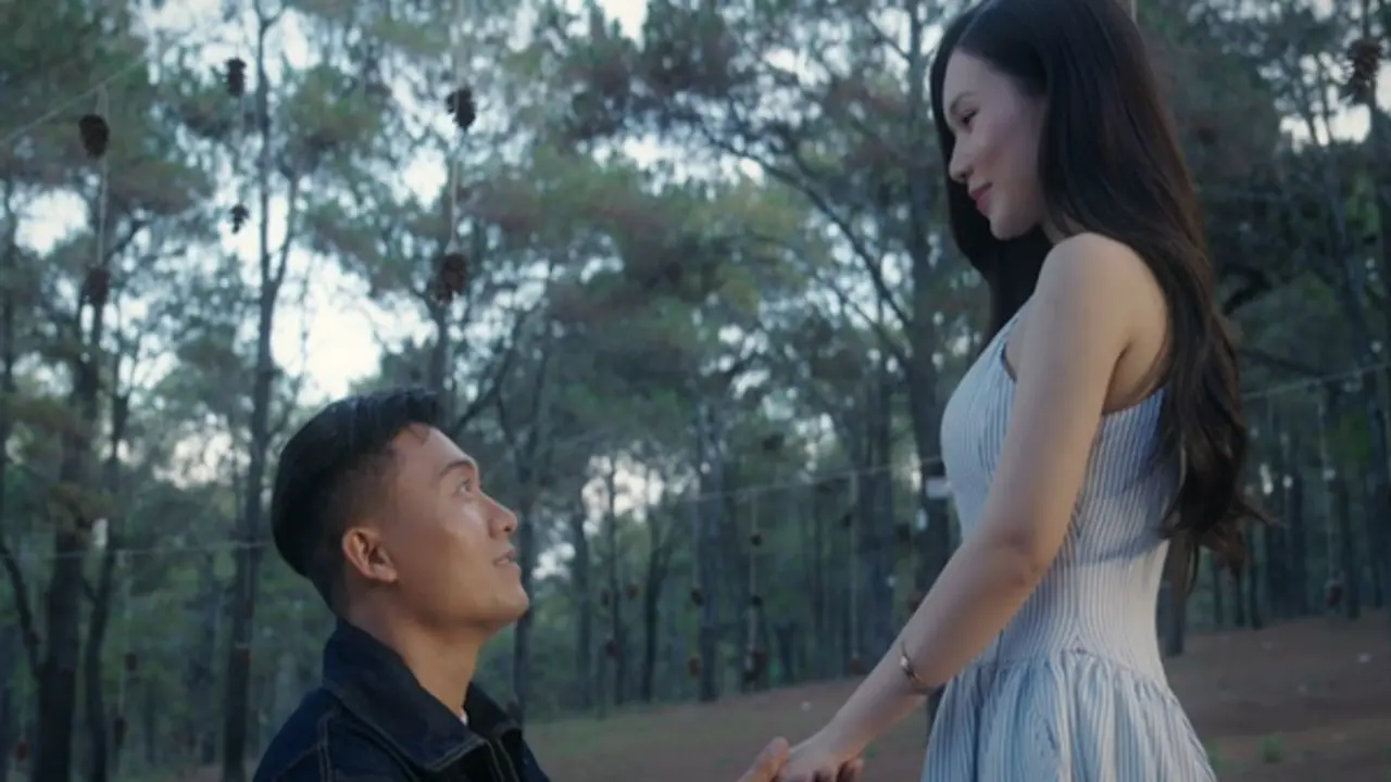 Nữ chính 'Phố trong làng' kết đôi với cơ trưởng 'Tử chiến trên không'