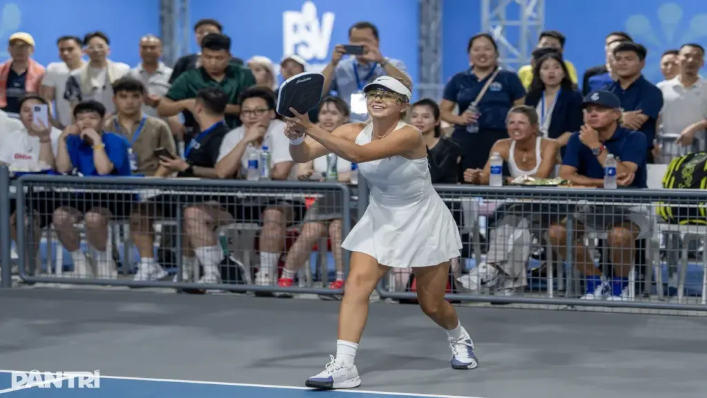 Nữ tay vợt pickleball số một thế giới từng là ngôi sao bóng đá
