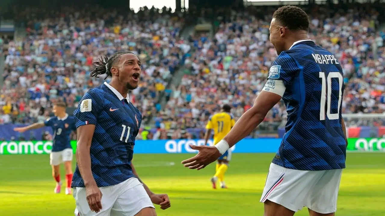 Olise vượt Mbappe để nhận điểm 10 ở vòng 1/16 World Cup
