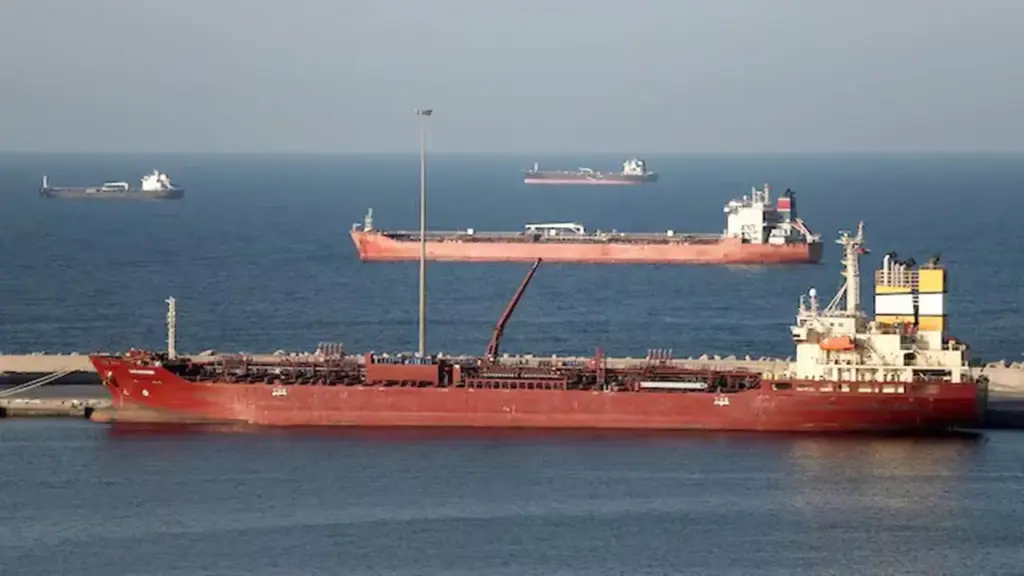 Oman đề xuất cùng Iran quản lý eo biển Hormuz