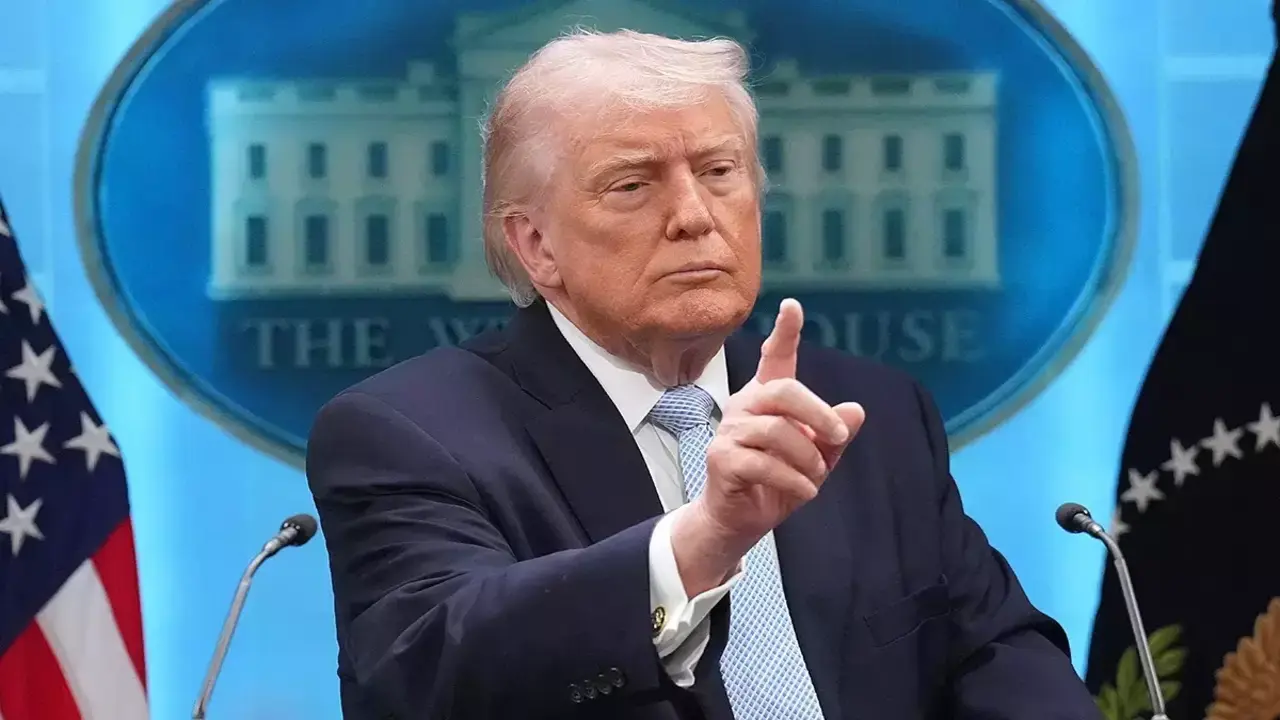 Ông Trump ân xá cho 6 người bị truy tố vì độ xe
