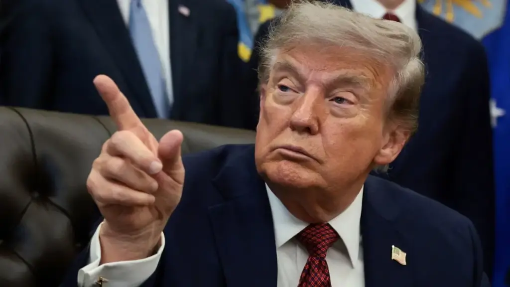 Ông Trump cảnh báo Nga - Trung không giúp đỡ Iran