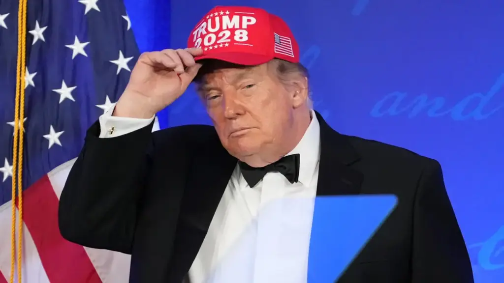 Ông Trump nói đùa sẽ tranh cử nhiệm kỳ 4