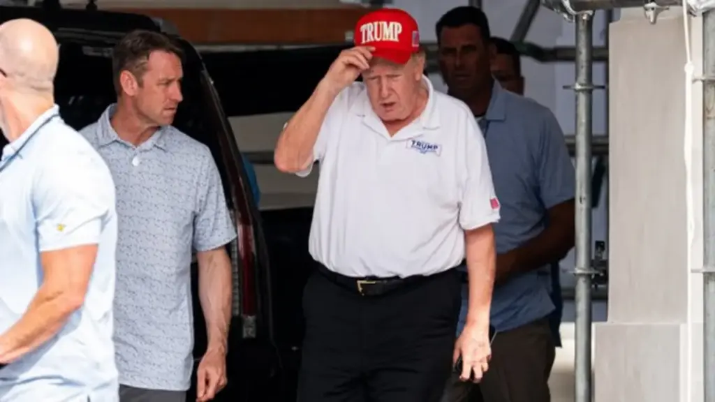 Ông Trump phản ứng gắt khi nữ nhà báo NYT thắc mắc chuyện sức khỏe