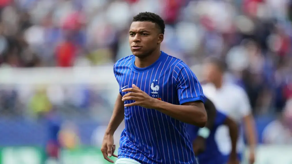 Pháp 0-0 Morocco (H1): Mbappe sút chệch cột