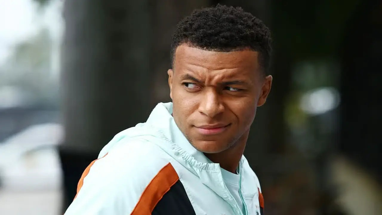 Pháp - Anh: Mbappe tri ân HLV Deschamps