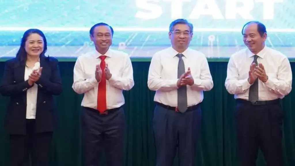 Phó bí thư Thành ủy Nguyễn Phước Lộc ghi nhận chuyển biến tích cực của ngành y tế TP.HCM