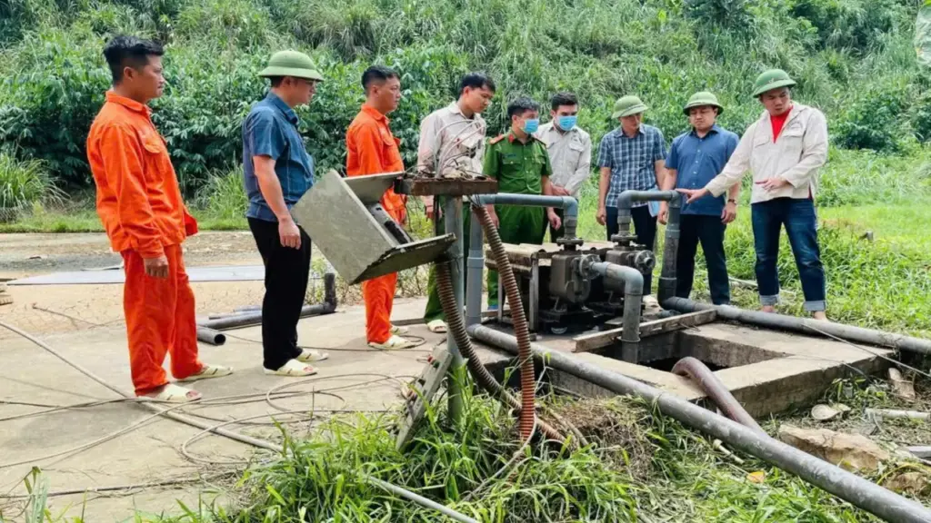 Phó chủ tịch tỉnh Thanh Hóa kiểm tra hiện trường vụ 5 công nhân tử vong