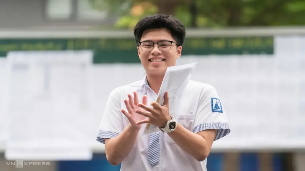 Phổ điểm tổ hợp A00 xét tuyển đại học năm 2026