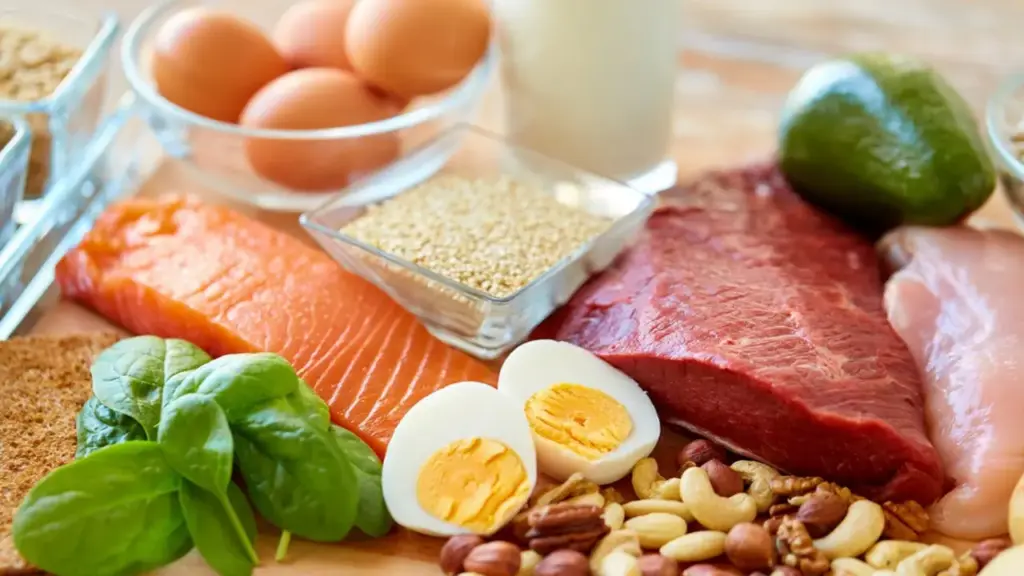 Protein thực vật hay động vật có lợi hơn cho cơ bắp và sức khỏe?