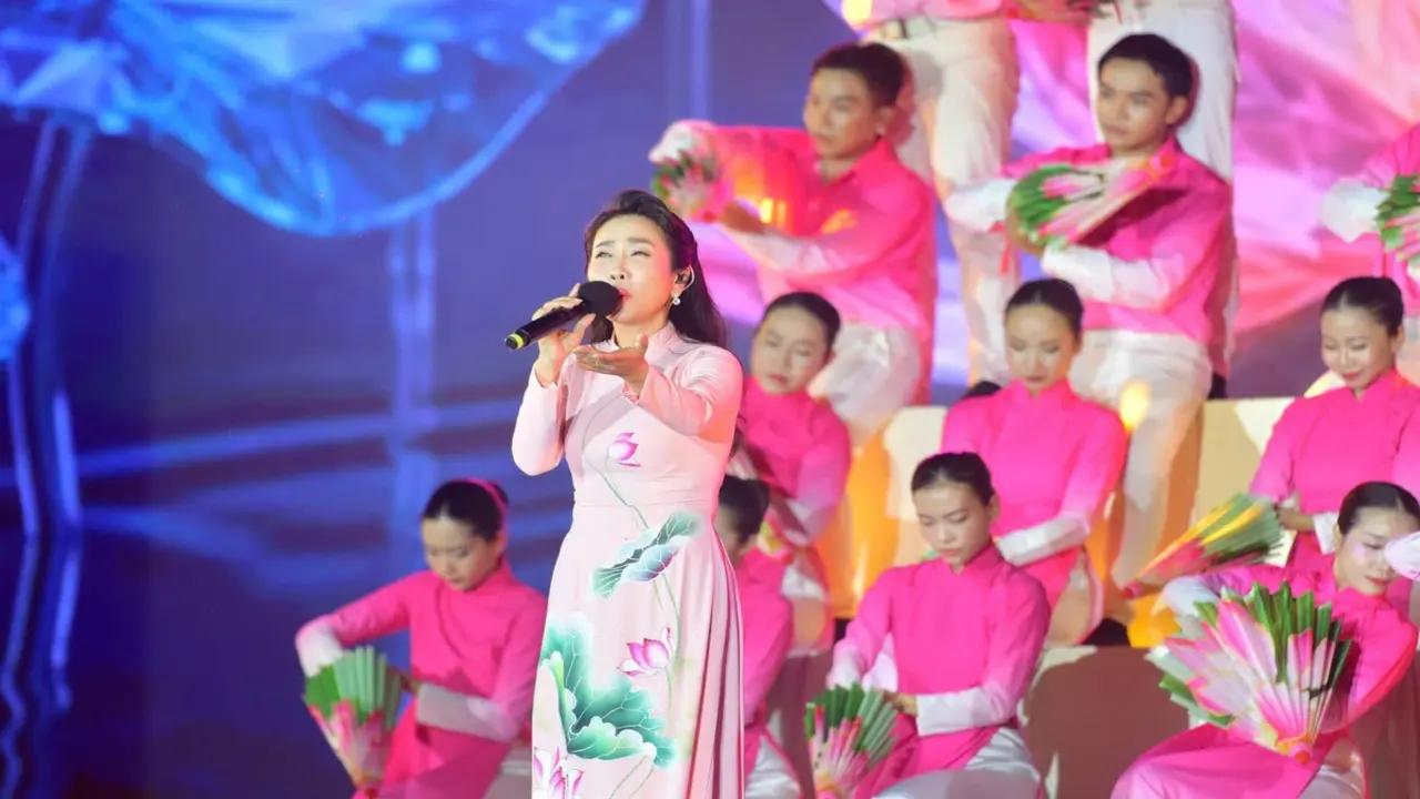'Rạng rỡ tên Người' kết nối triệu trái tim hướng về thành phố 50 năm mang tên Bác