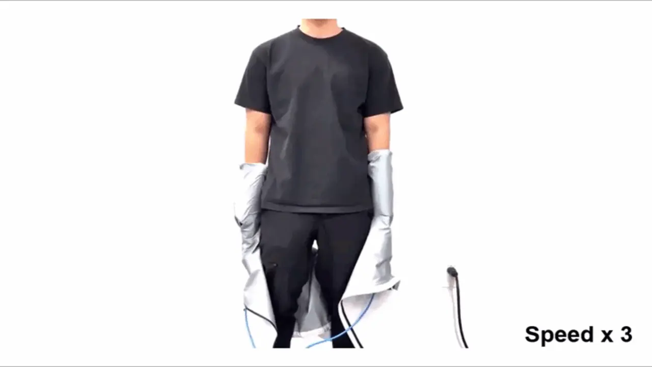 Robot tự động mặc quần áo cho người trong 10 giây